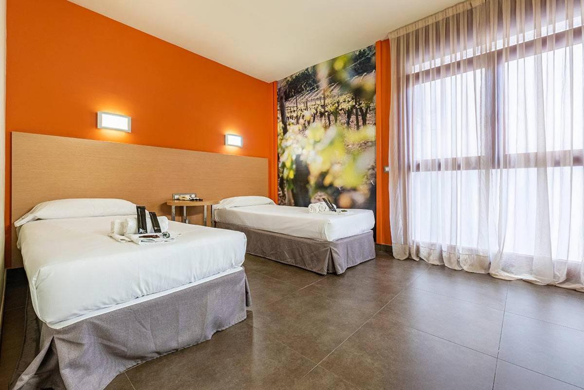 Hotel Sercotel Pere III El Gran Vilafranca del Penedès Exterior foto
